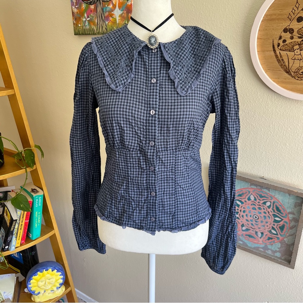 blue plaid collared top 🐈‍⬛